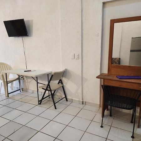 Small Studio Apt 5Min To Dt! Zihuatanejo Extérieur photo